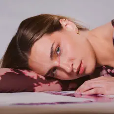 Poslechněte si interpreta Camila Pérez, sledujte hudební videa, přečtěte si životopis, podívejte se na data turné a další informace.