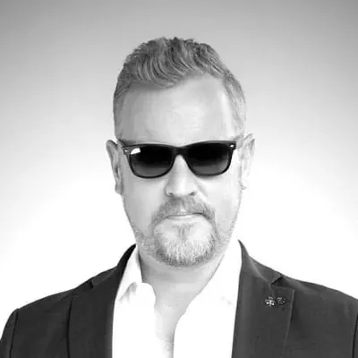Listen to Cav Eire, watch music videos, read bio, see tour dates & more!