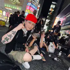 ALCO을(를) 듣고, 뮤직 비디오를 보고, 약력을 읽고, 투어 일정 등을 확인하세요!