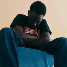 Ouve Rackoz, vê vídeos de música, lê a biografia, vê as datas da digressão e muito mais!