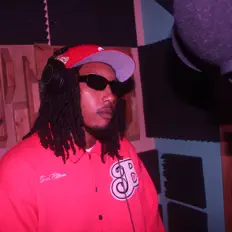 Escucha a Eugene Woodz, mira videos musicales, lee su biografía, consulta las fechas de las gira y más.