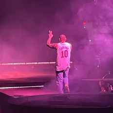 收听 Bvndo、观看音乐视频、阅读小传、查看巡演日期等 ！