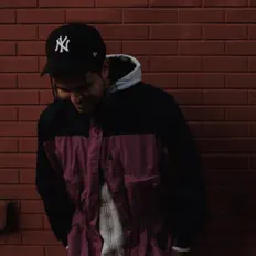 聆聽 JM Drowzee、觀看音樂影片、閱讀小傳、查看巡演日期等！