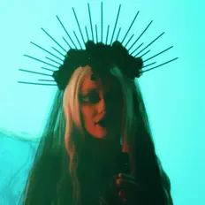 Escucha a STARLUVR, mira vídeos musicales, lee la biografía, consulta fechas de giras y mucho más.