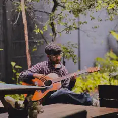 收听 TRNG、观看音乐视频、阅读小传、查看巡演日期等 ！