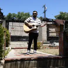 Escucha a Francisco L, mira videos musicales, lee su biografía, consulta las fechas de las gira y más.