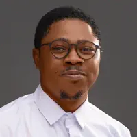 Hör dir undefined an, schau dir Musikvideos an, lies die Biografie, finde Tourdaten und mehr!