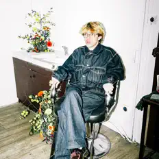 聆聽 yunsho、觀看音樂影片、閱讀小傳、查看巡演日期等！