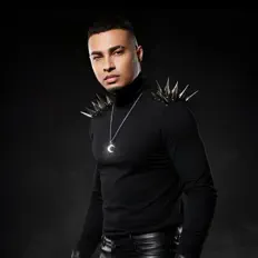 Dengarkan Charlie XO, tonton video musik, baca bio, lihat tanggal tur & lainnya!