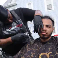 Ascolta undefined, guarda video musicali, leggi la biografia, vedi le date del tour & altro!