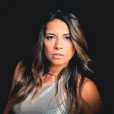 Escucha a Ana Paula, mira vídeos musicales, lee la biografía, consulta fechas de giras y mucho más.