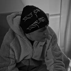 收听 Gmeniu、观看音乐视频、阅读小传、查看巡演日期等 ！