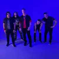 收听 undefined、观看音乐视频、阅读小传、查看巡演日期等 ！