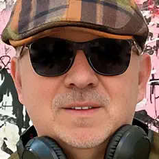 Escucha a DJ BenF, mira videos musicales, lee su biografía, consulta las fechas de las gira y más.