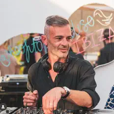 Loopman: песни, клипы, биография, даты выступлений и многое другое.