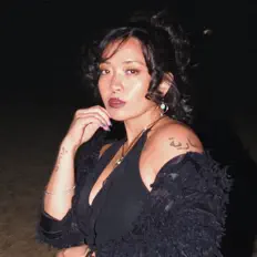 Escucha a France Mayari, mira videos musicales, lee su biografía, consulta las fechas de las gira y más.