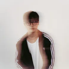 Ακούστε περιεχόμενο από WHYSE, παρακολουθήστε μουσικά βίντεο, διαβάστε το βιογραφικό, δείτε ημερομηνίες περιοδείας, και πολλά ακόμη!