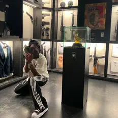 Listen to ronniie10k, watch music videos, read bio, see tour dates & more!