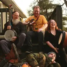 Ascolta Limestone Nomad, guarda video musicali, leggi la biografia, vedi le date del tour & altro!