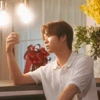 聆聽 undefined、觀看音樂影片、閱讀小傳、查看巡演日期等！