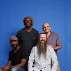 收听 Jamie Saft Quartet、观看音乐视频、阅读小传、查看巡演日期等 ！