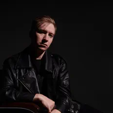 Listen to Шальная нота, watch music videos, read bio, see tour dates & more!