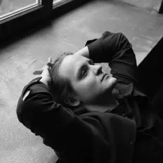 Escucha a ВНЕМЛИ, mira vídeos musicales, lee la biografía, consulta fechas de giras y mucho más.