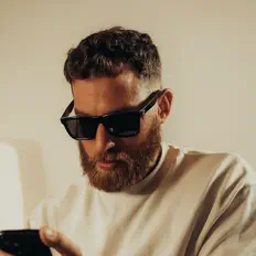 Luister naar Barak Zvulun, bekijk muziekvideo's, lees de bio, bekijk de tourdata, en meer!
