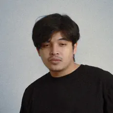 聆聽 Okirama、觀看音樂影片、閱讀小傳、查看巡演日期等！