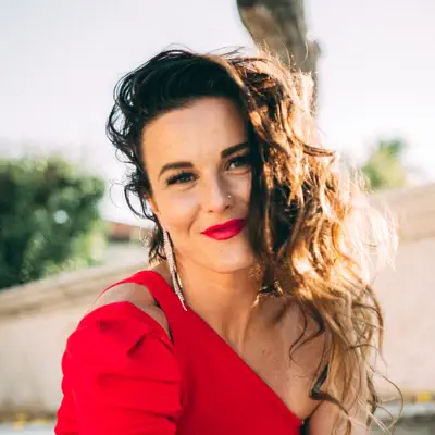 Listen to Tara Simon, watch music videos, read bio, see tour dates & more!