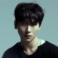 收听 undefined、观看音乐视频、阅读小传、查看巡演日期等 ！