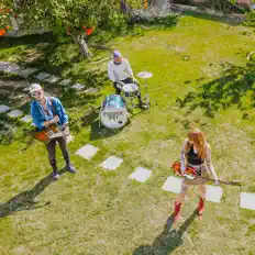 Ακούστε περιεχόμενο από Proper Pet, παρακολουθήστε μουσικά βίντεο, διαβάστε το βιογραφικό, δείτε ημερομηνίες περιοδείας, και πολλά ακόμη!