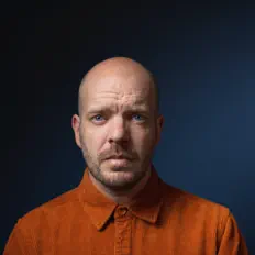 Escucha a Lars Fiil, mira vídeos musicales, lee la biografía, consulta fechas de giras y mucho más.
