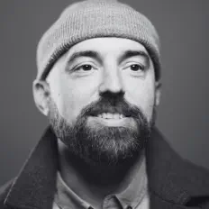 Hör dir Cassino an, schau dir Musikvideos an, lies die Biografie, finde Tourdaten und mehr!