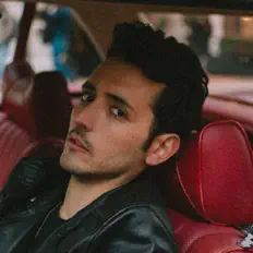 聆聽 Derik Fein、觀看音樂影片、閱讀小傳、查看巡演日期等！