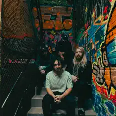 Luister naar Life Røt, bekijk muziekvideo's, lees de bio, bekijk de tourdata, en meer!