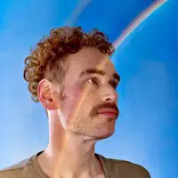 Ascolta undefined, guarda video musicali, leggi la biografia, vedi le date del tour & altro!