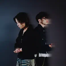 Ouve Laid-Back, vê vídeos de música, lê a biografia, vê as datas da digressão e muito mais!