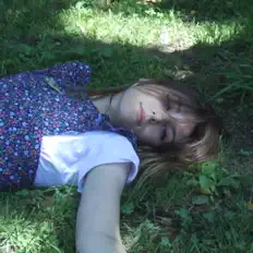 聆聽 Naomi Alligator、觀看音樂影片、閱讀小傳、查看巡演日期等！