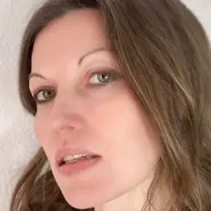 Ouça Lana Crow, assista a videoclipes, leia a biografia, veja as datas das turnês e mais!