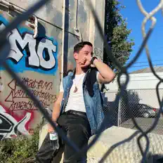 LMG Lalo dinle, müzik videolarını izle, biyografisini oku, tur tarihlerini ve daha fazlasını gör!