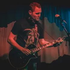 Posłuchaj wykonawcy In the Branches, obejrzyj teledyski, przeczytaj biografię, zobacz daty tras koncertowych i nie tylko!