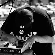 Ακούστε περιεχόμενο από Conkruente, παρακολουθήστε μουσικά βίντεο, διαβάστε το βιογραφικό, δείτε ημερομηνίες περιοδείας, και πολλά ακόμη!