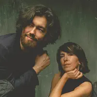 Escucha a undefined, mira vídeos musicales, lee la biografía, consulta fechas de giras y mucho más.