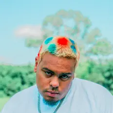 Who?을(를) 듣고, 뮤직 비디오를 보고, 약력을 읽고, 투어 일정 등을 확인하세요!