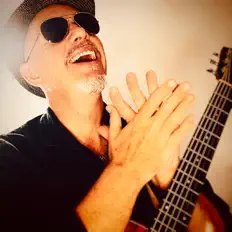 Ascolta David Carion, guarda video musicali, leggi la biografia, vedi le date del tour & altro!