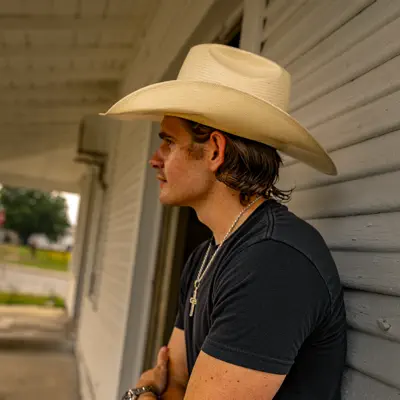Listen to Luke Prater, watch music videos, read bio, see tour dates & more!