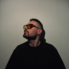 IL PROFILO: песни, клипы, биография, даты выступлений и многое другое.