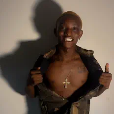 Bellboiを聴いたり、ミュージックビデオを鑑賞したり、経歴やツアー日程などを確認したりしましょう！