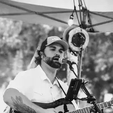 Lance Farlow: песни, клипы, биография, даты выступлений и многое другое.